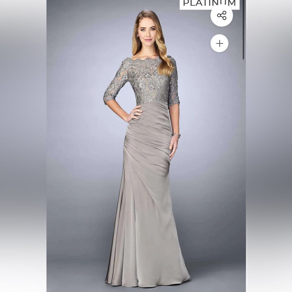 La‎ Femme Elbow Sleeve Floral Lace with Ruching Gown 24926 in Platinum 4, NWT